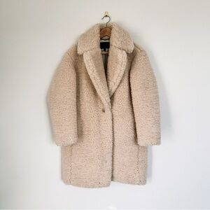 Banana Republic Oversized Sherpa Cocoon Coat in Ivory